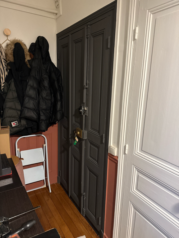 parisien 2v saint ouen 93 avant intérieur
