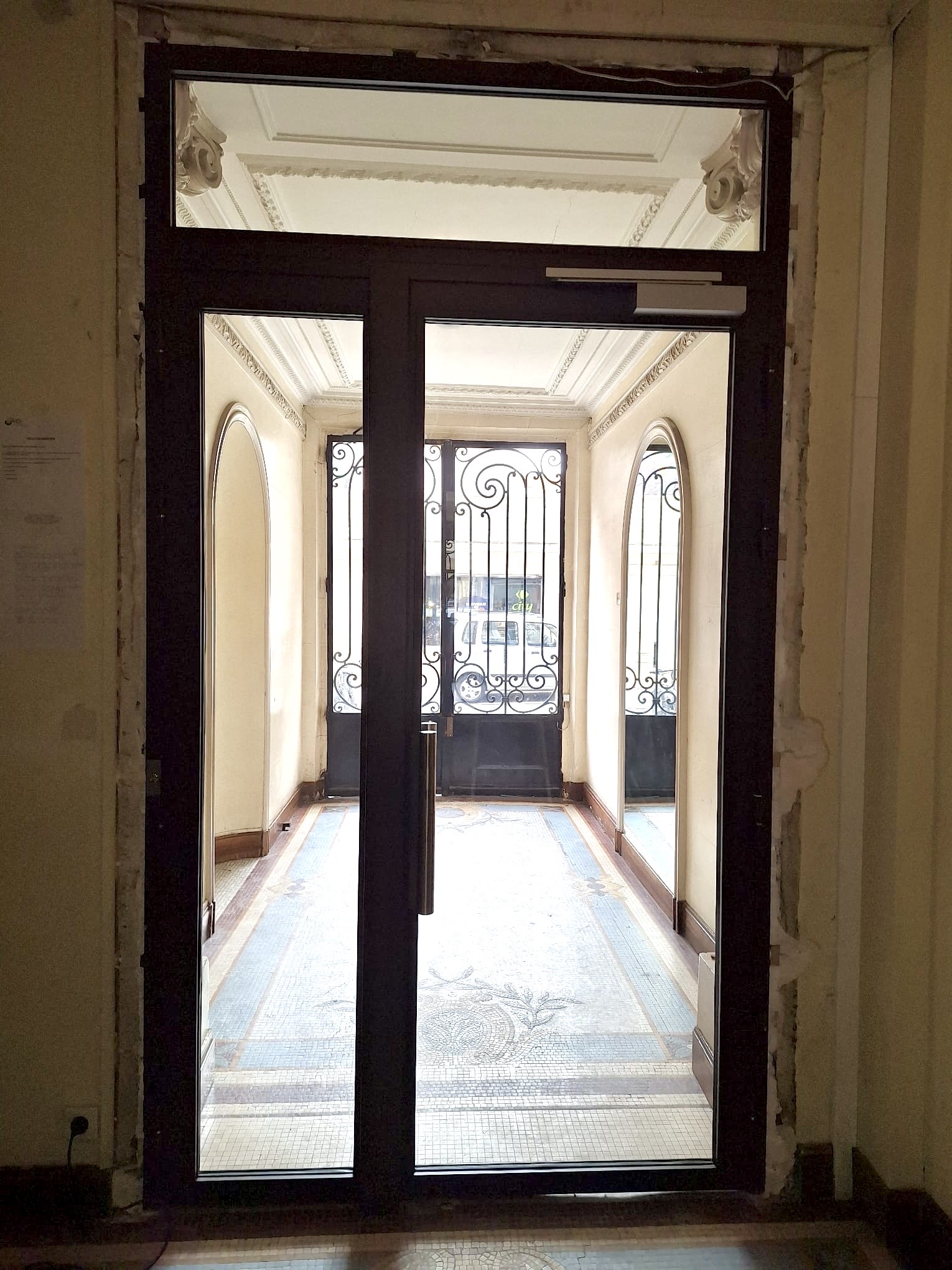 porte de hall après intérieur paris 19