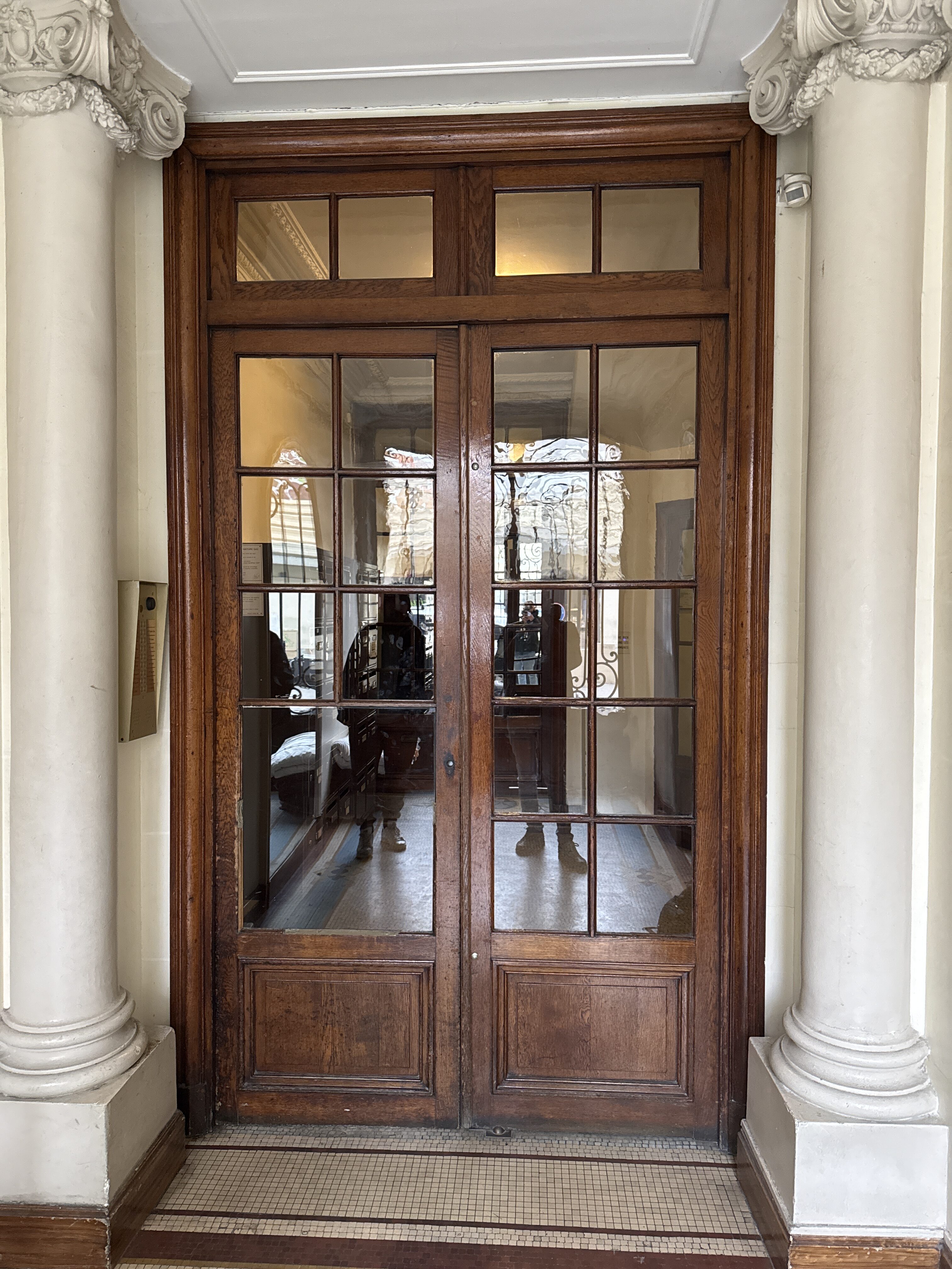 porte de hall avant extérieur paris 19