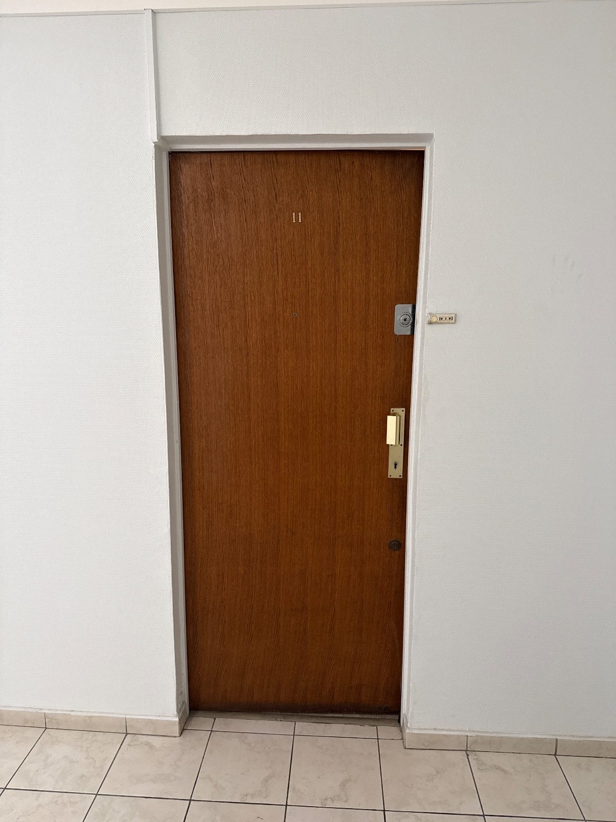 Blindage de porte à Levallois-Perret — avant