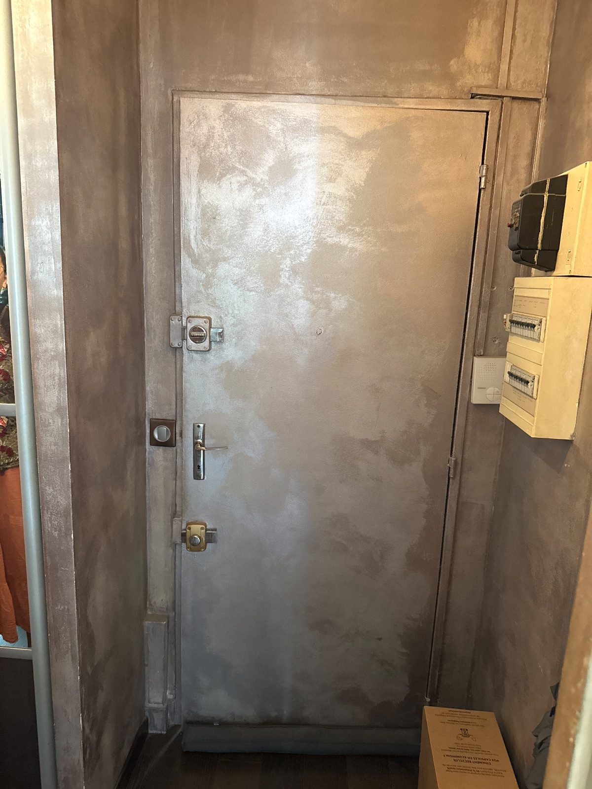 Porte blindée Picard Diamant 20 à Levallois-Perret — finition noyer — avant